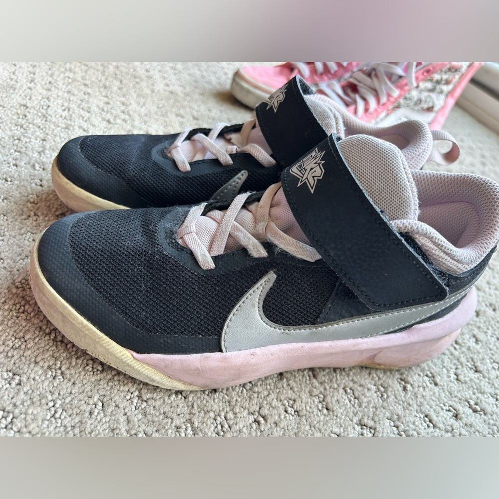 7 pairs of Girls shoes,Nike,Croc,Vans,Puma,Adidas -Size2/2.5/3 - Picture 10 of 10